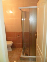 Studio bathroom